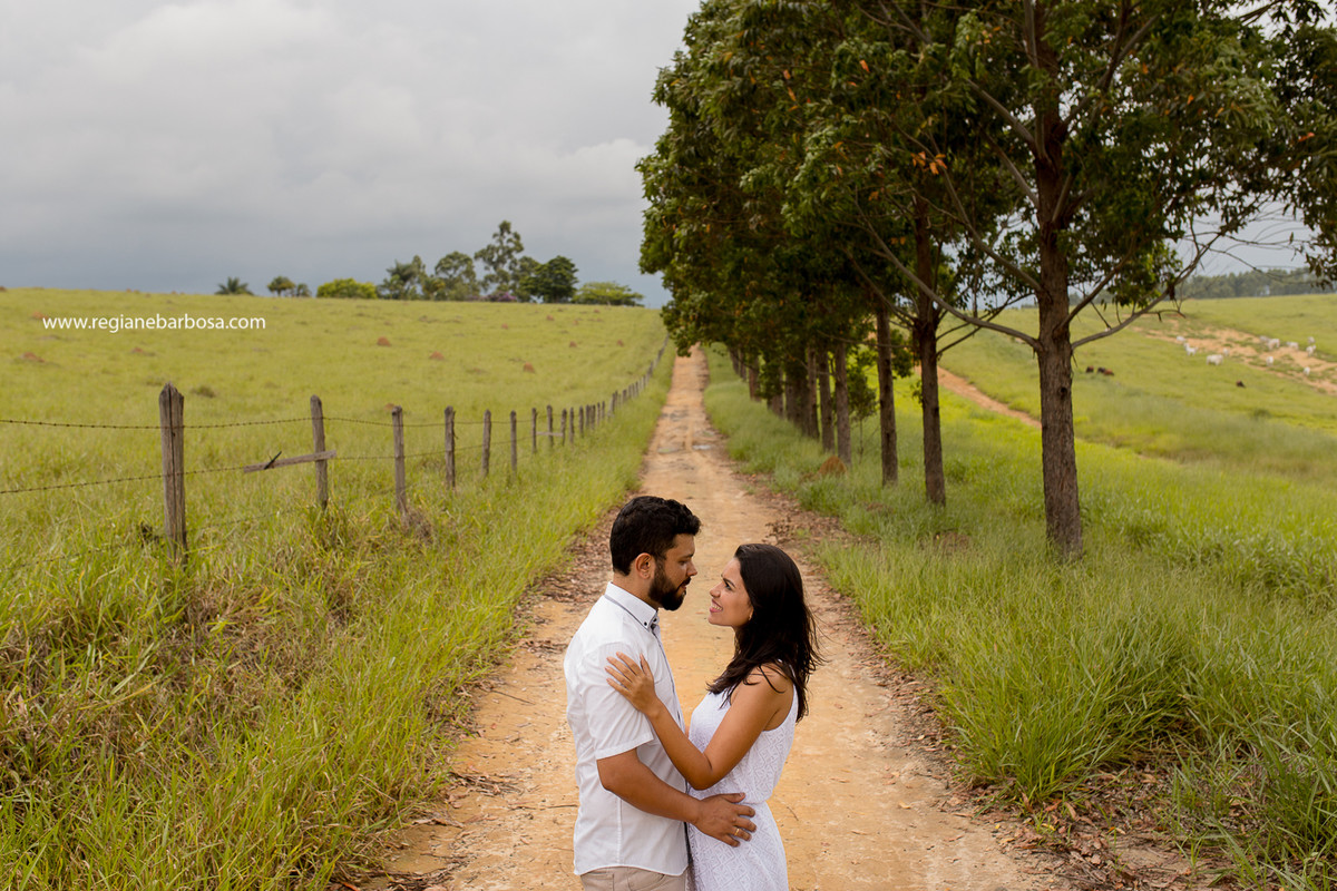 Fotografia de Casal Cruzeiro SP Regiane Barbosa fotografa de casamentos vale do paraiba