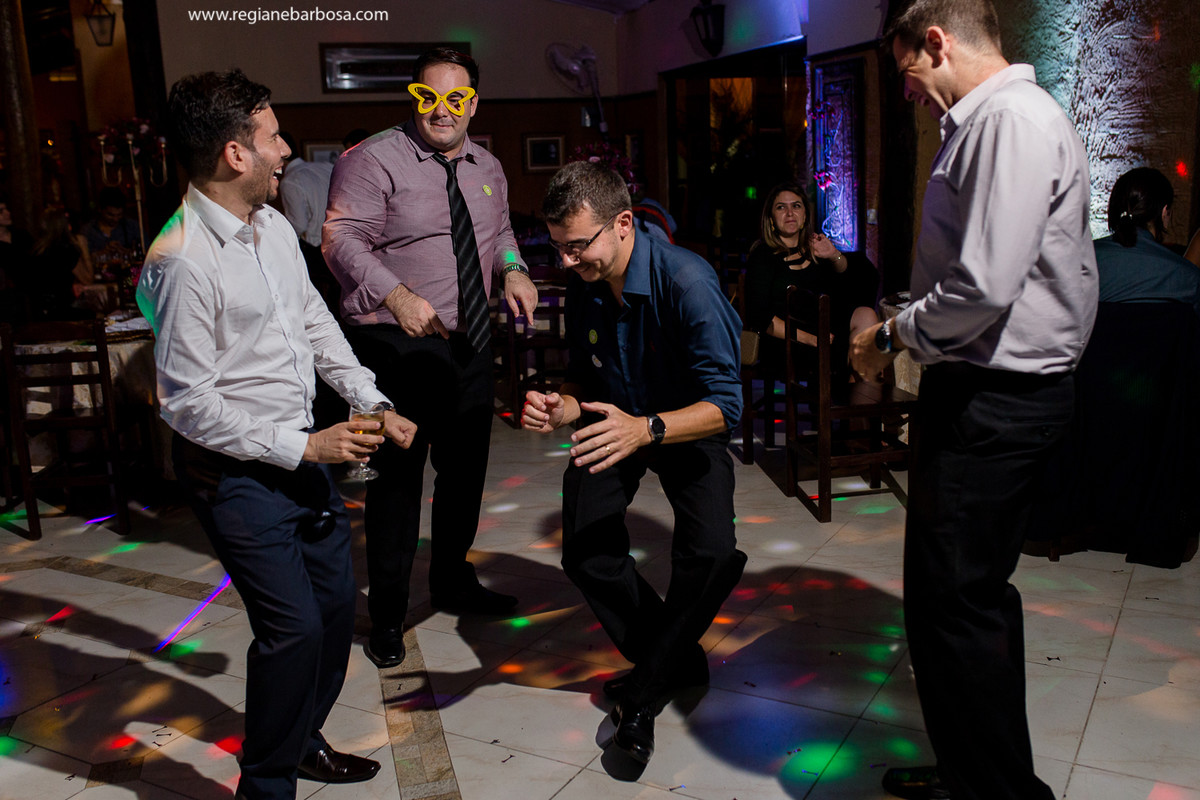 Recepcao recanto VIP guaratingueta Vanessa Buffet decoracao nos rons de rosa flores nobres Regiane Barbosa Fotografia Vale do Paraiba