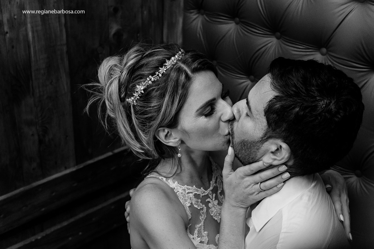 Recepcao recanto VIP guaratingueta Vanessa Buffet decoracao nos rons de rosa flores nobres Regiane Barbosa Fotografia Vale do Paraiba