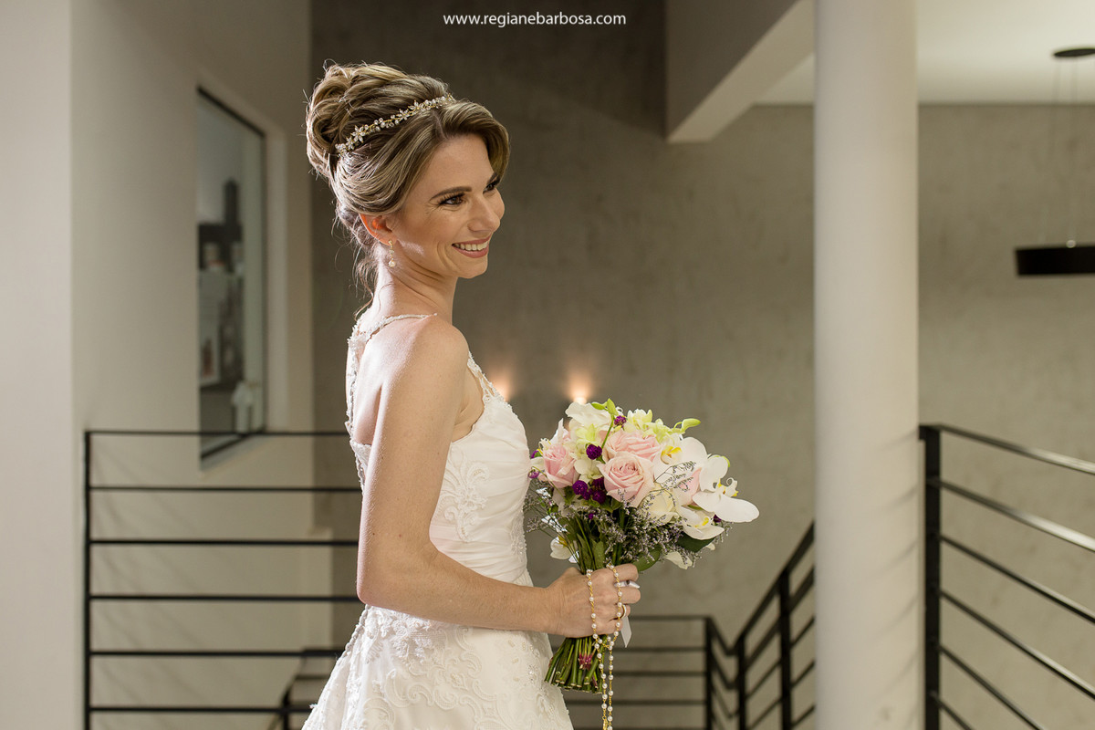 Buque Harumi decoracoes flores nobres Studio Venus Guaratingueta vestido Helio Cunha Buque Harumi