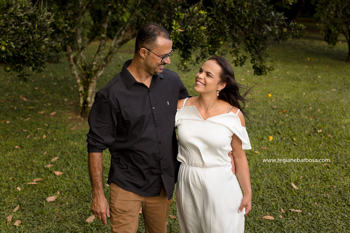 Pousada do Lago Penedo RJ verde fotografia de casal Regiane Barbosa Fotografa de Casamentos