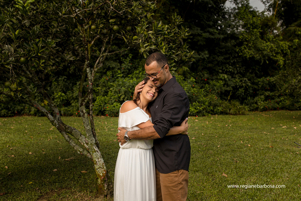 Pousada do Lago Penedo RJ verde fotografia de casal Regiane Barbosa Fotografa de Casamentos