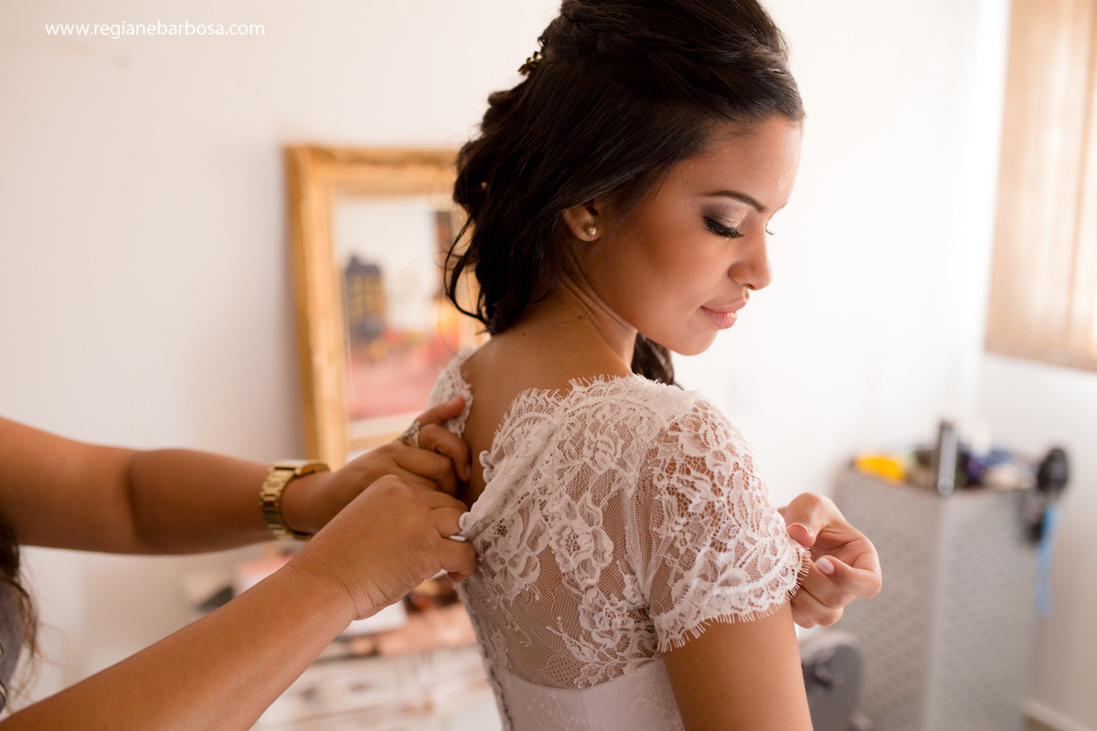 Casamento ao ar livre Cruzeiro SP vestido de noiva renda branca Fotografa Regiane Barbosa Vale do Paraiba