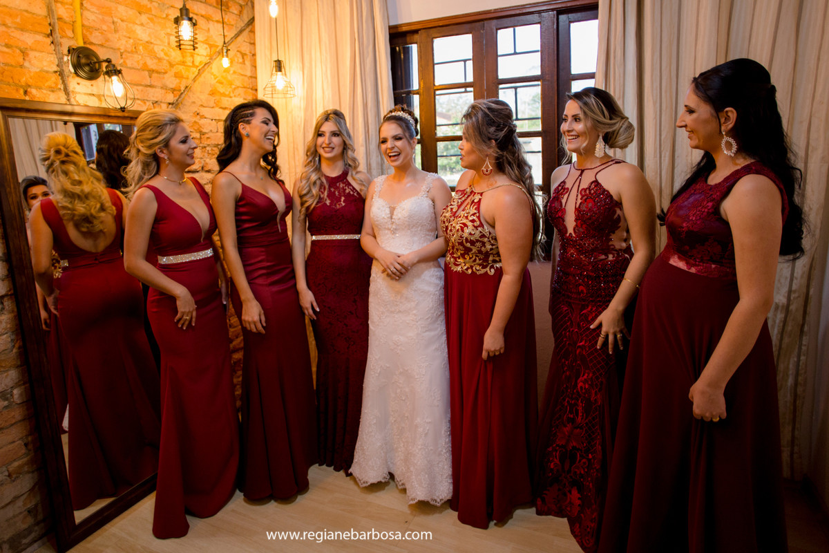 Casamento Igreja Santa Cecilia Cruzeiro SP Festa Hipica Cachoeira Paulista Madrinhas Marsala Danca dos padrinhos Regiane Barbosa Fotografa de Casamentos Vale do Paraiba