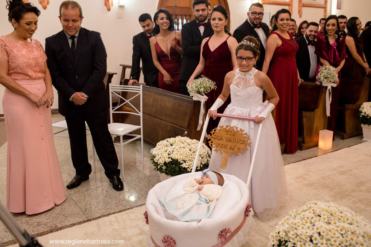 Casamento Igreja Santa Cecilia Cruzeiro SP Festa Hipica Cachoeira Paulista Madrinhas Marsala Danca dos padrinhos Regiane Barbosa Fotografa de Casamentos Vale do Paraiba