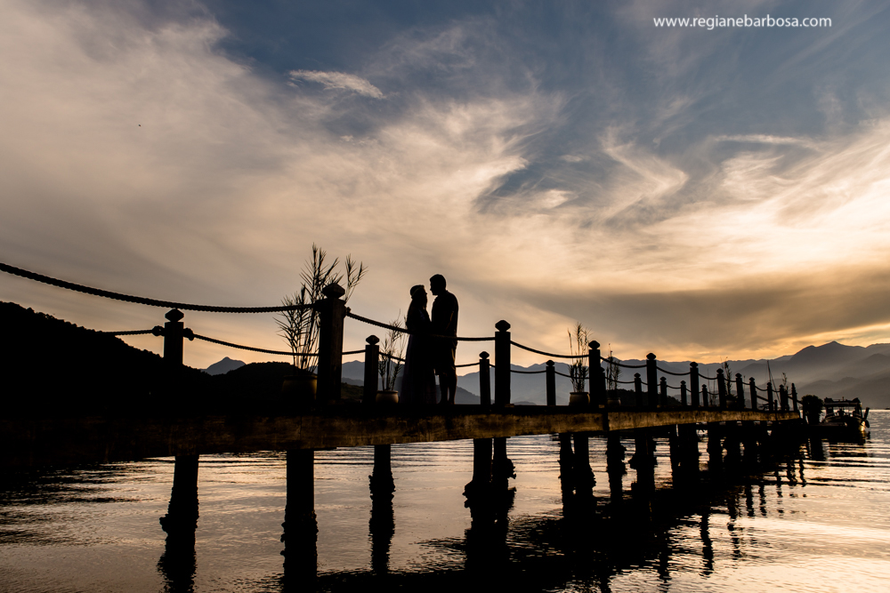 Fotografia de Casal Paraty RJ Regiane Barbosa Fotografa de Casamentos Vale do Paraiba