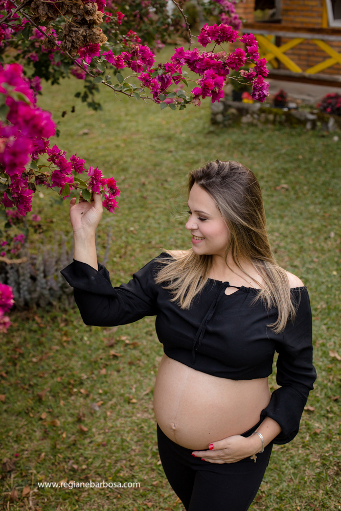 Ensaio gestante Regiane Barbosa Fotografia Vale do Paraiba espontaneidade e beleza gravidos
