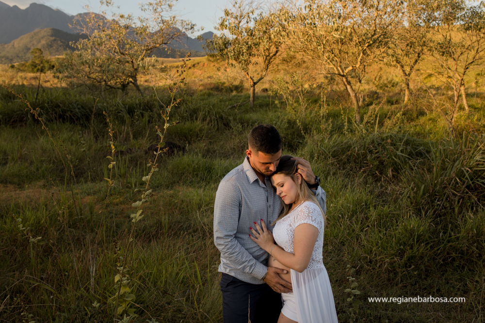 Ensaio gestante Regiane Barbosa Fotografia Vale do Paraiba espontaneidade e beleza gravidos