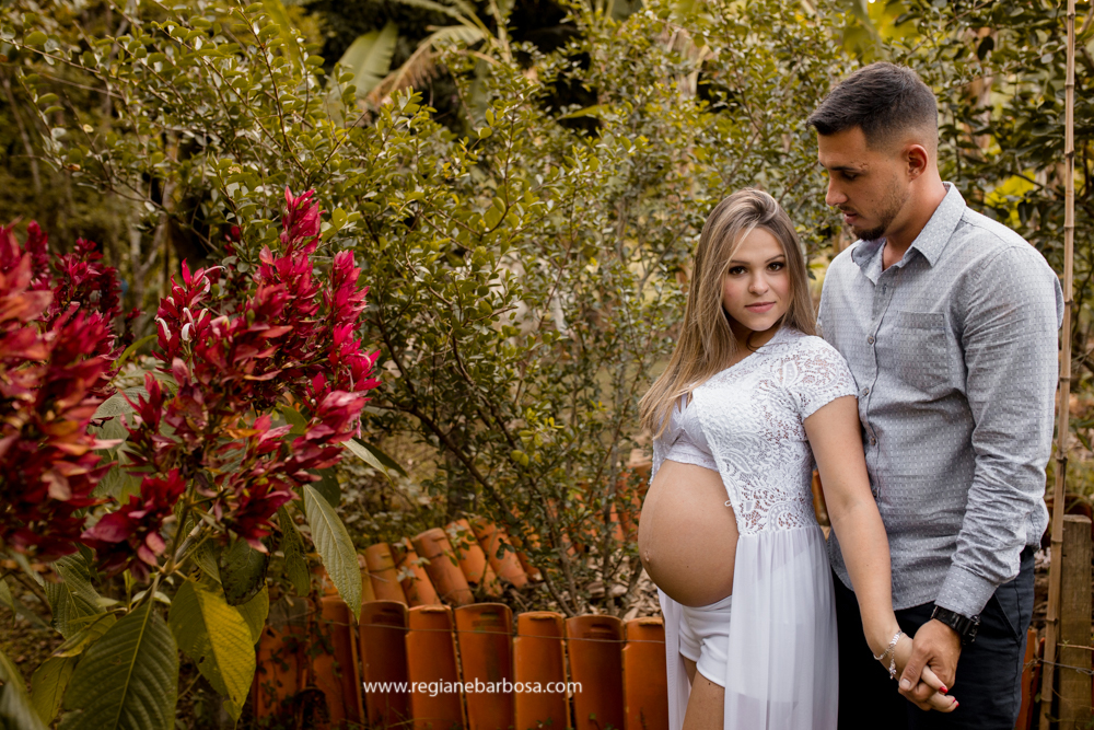 Ensaio gestante Regiane Barbosa Fotografia Vale do Paraiba espontaneidade e beleza gravidos