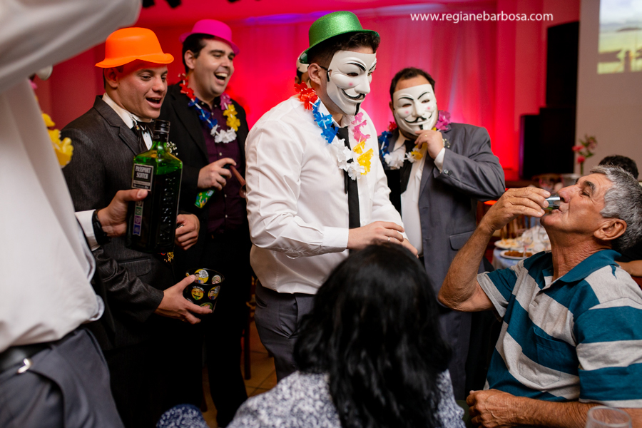 momento da gravata padrinhos mascarados