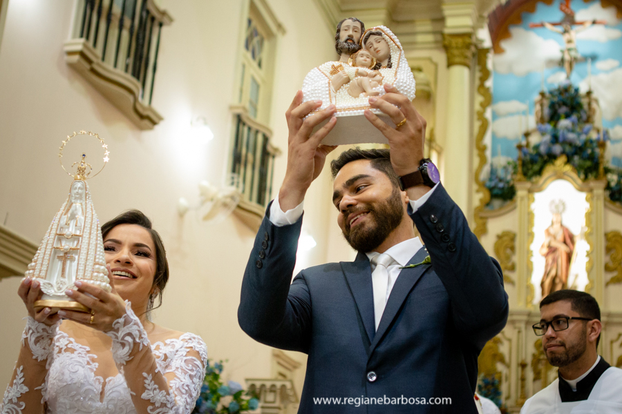 entrada da Sagrada familia e Nossa Senhora Aparecida