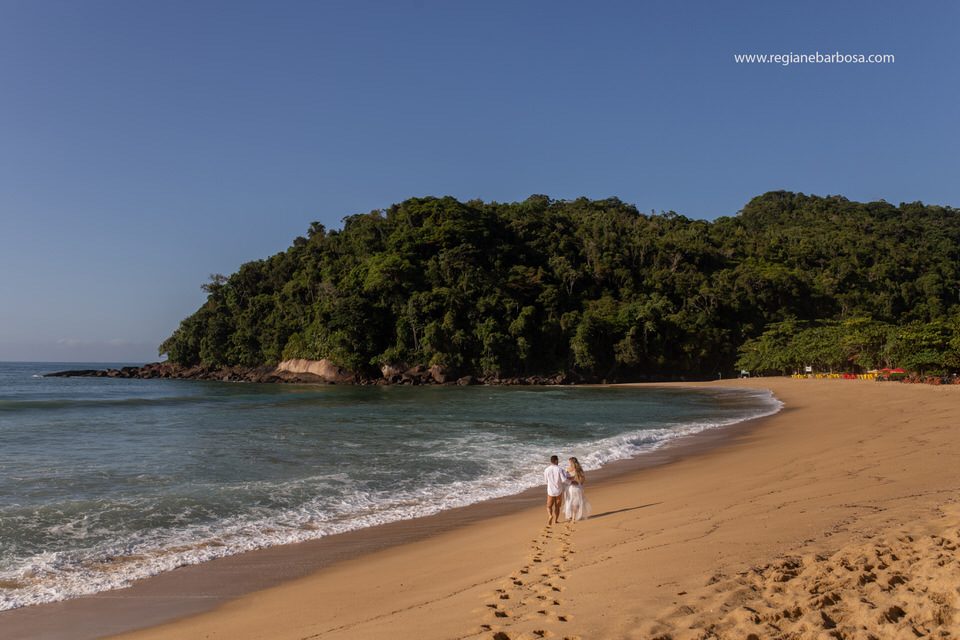 Ensaio pre casamento ubatuba praia do prumirim 