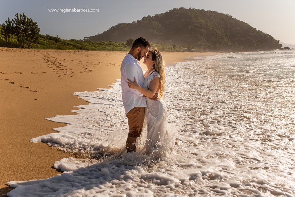 Ensaio pre casamento ubatuba praia do prumirim 