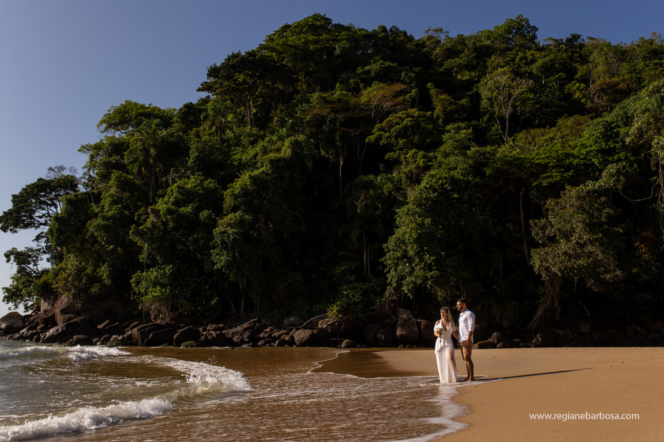 Ensaio pre casamento ubatuba praia do prumirim 