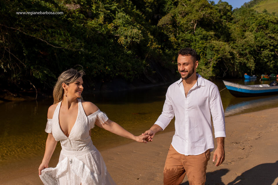 Ensaio pre casamento ubatuba praia do prumirim 