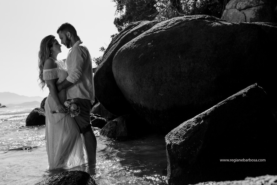Ensaio pre casamento ubatuba praia do prumirim 