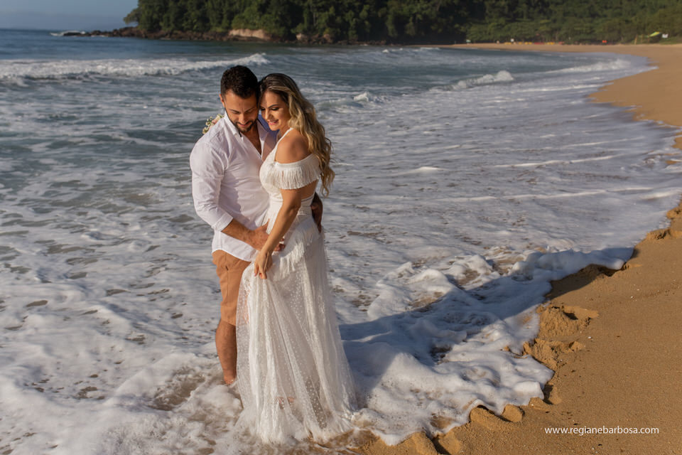 Ensaio pre casamento ubatuba praia do prumirim 