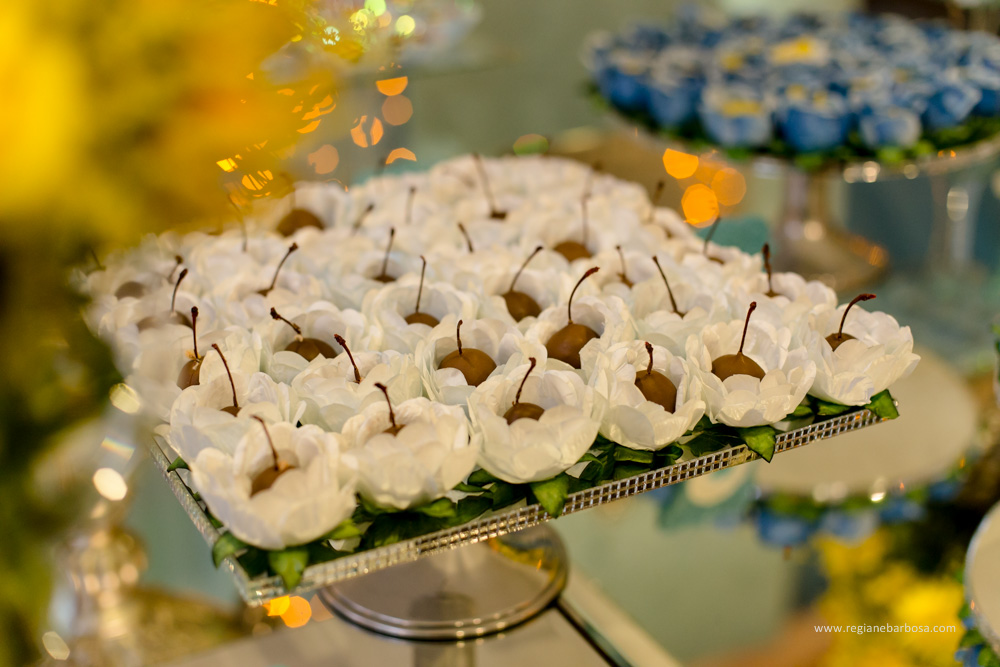 Debutante decoração azul tiffany e amarelo moveis espelhados de bom gosto pousada flor da serra cruzeiro sp regiane barbosa fotografia
