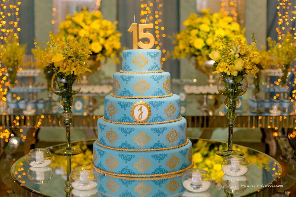 Debutante decoração azul tiffany e amarelo moveis espelhados de bom gosto pousada flor da serra cruzeiro sp regiane barbosa fotografia