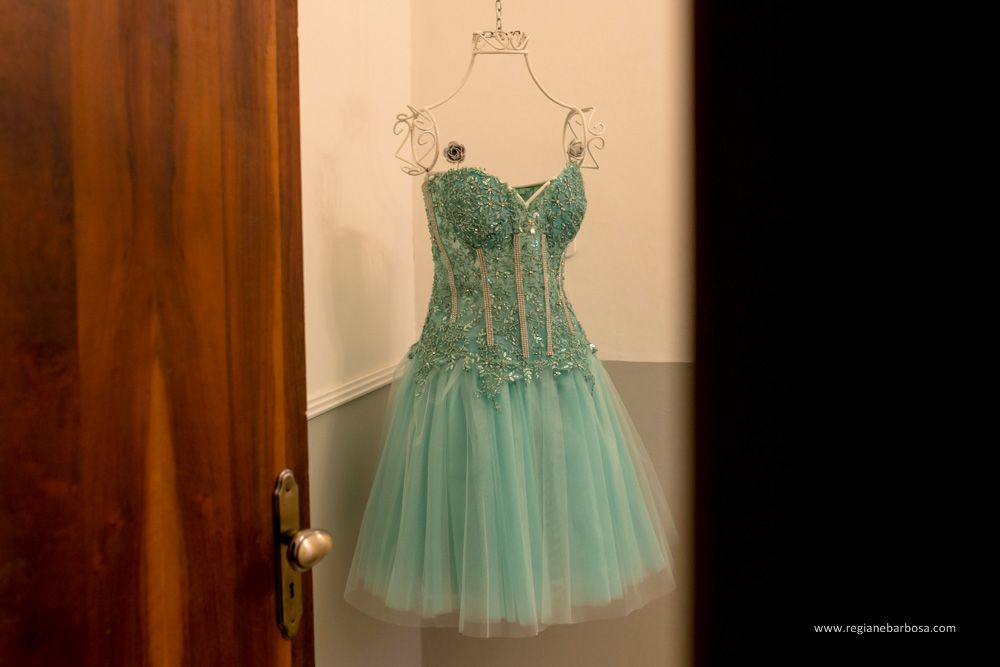 Debutante decoração azul tiffany e amarelo moveis espelhados de bom gosto pousada flor da serra cruzeiro sp regiane barbosa fotografia