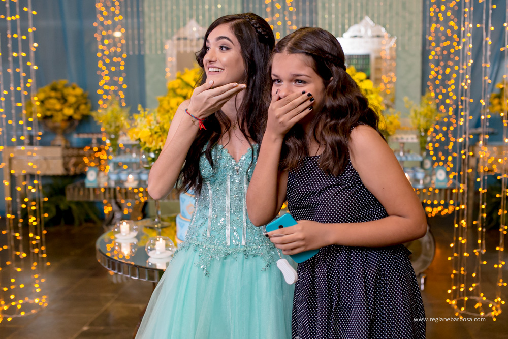 Debutante decoração azul tiffany e amarelo moveis espelhados de bom gosto pousada flor da serra cruzeiro sp regiane barbosa fotografia