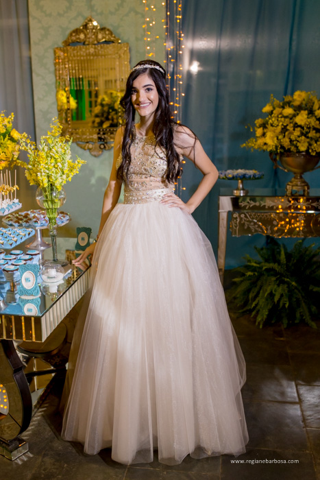 Debutante decoração azul tiffany e amarelo moveis espelhados de bom gosto pousada flor da serra cruzeiro sp regiane barbosa fotografia