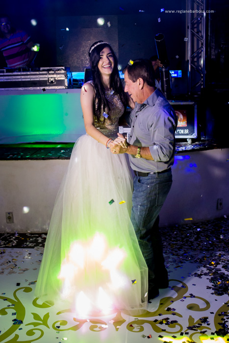 Debutante decoração azul tiffany e amarelo moveis espelhados de bom gosto pousada flor da serra cruzeiro sp regiane barbosa fotografia