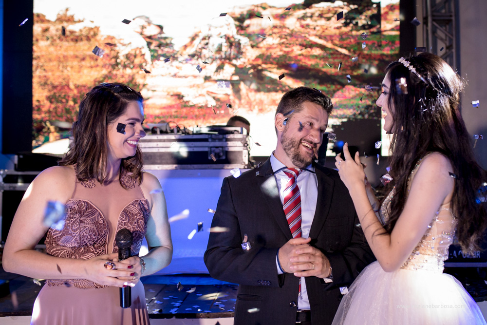 Debutante decoração azul tiffany e amarelo moveis espelhados de bom gosto pousada flor da serra cruzeiro sp regiane barbosa fotografia