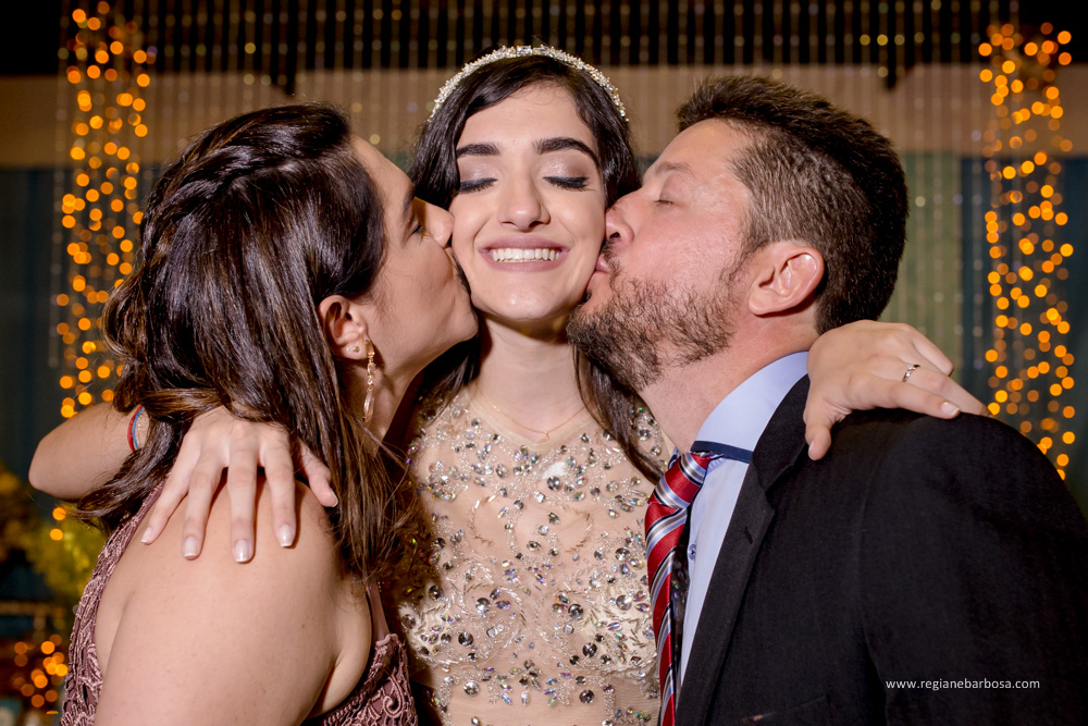 Debutante decoração azul tiffany e amarelo moveis espelhados de bom gosto pousada flor da serra cruzeiro sp regiane barbosa fotografia