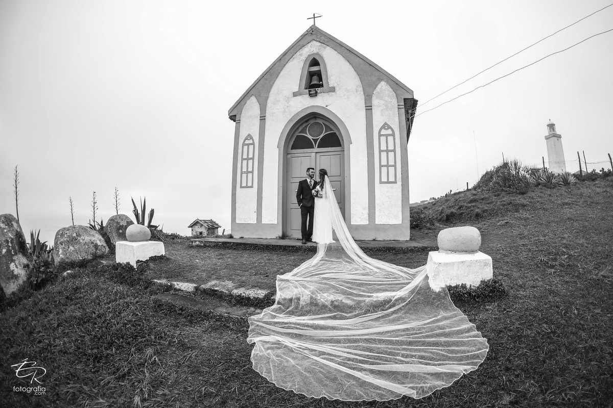 Praia - Santa Catarina - Trash the dress - Vinicius e Greice