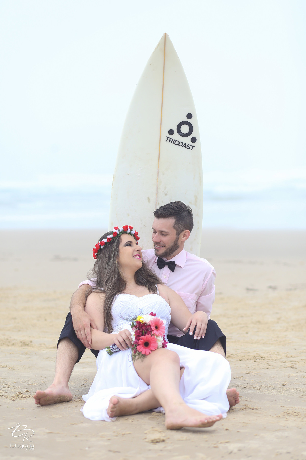 Praia - Santa Catarina - Trash the dress - Vinicius e Greice