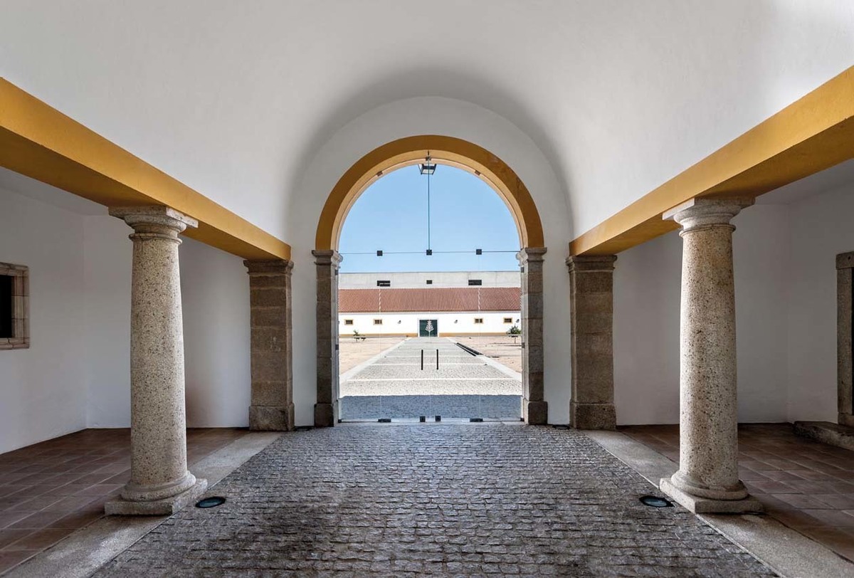 Vinhos do Alentejo; Adega; Cartuxa; Alentejo; Rota dos Vinhos; Vinhos; Fundação Eugénio de Almeida; EA; 