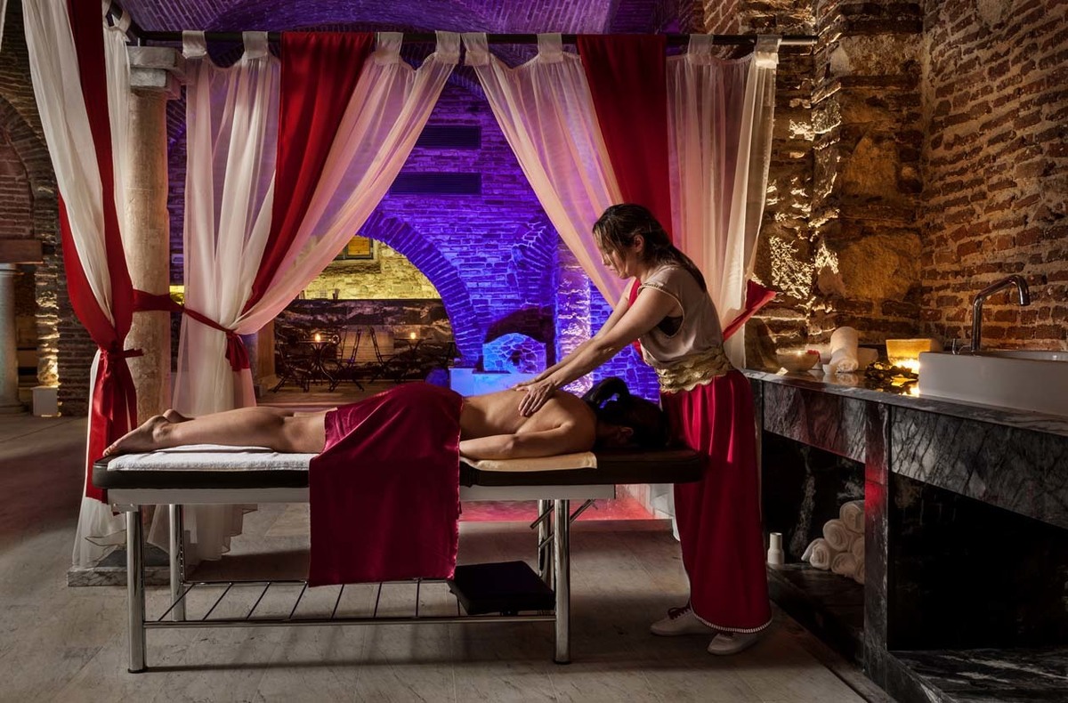 In acqua Veritas, banhos romanos, Évora SPA, piscina interior, Massagens
