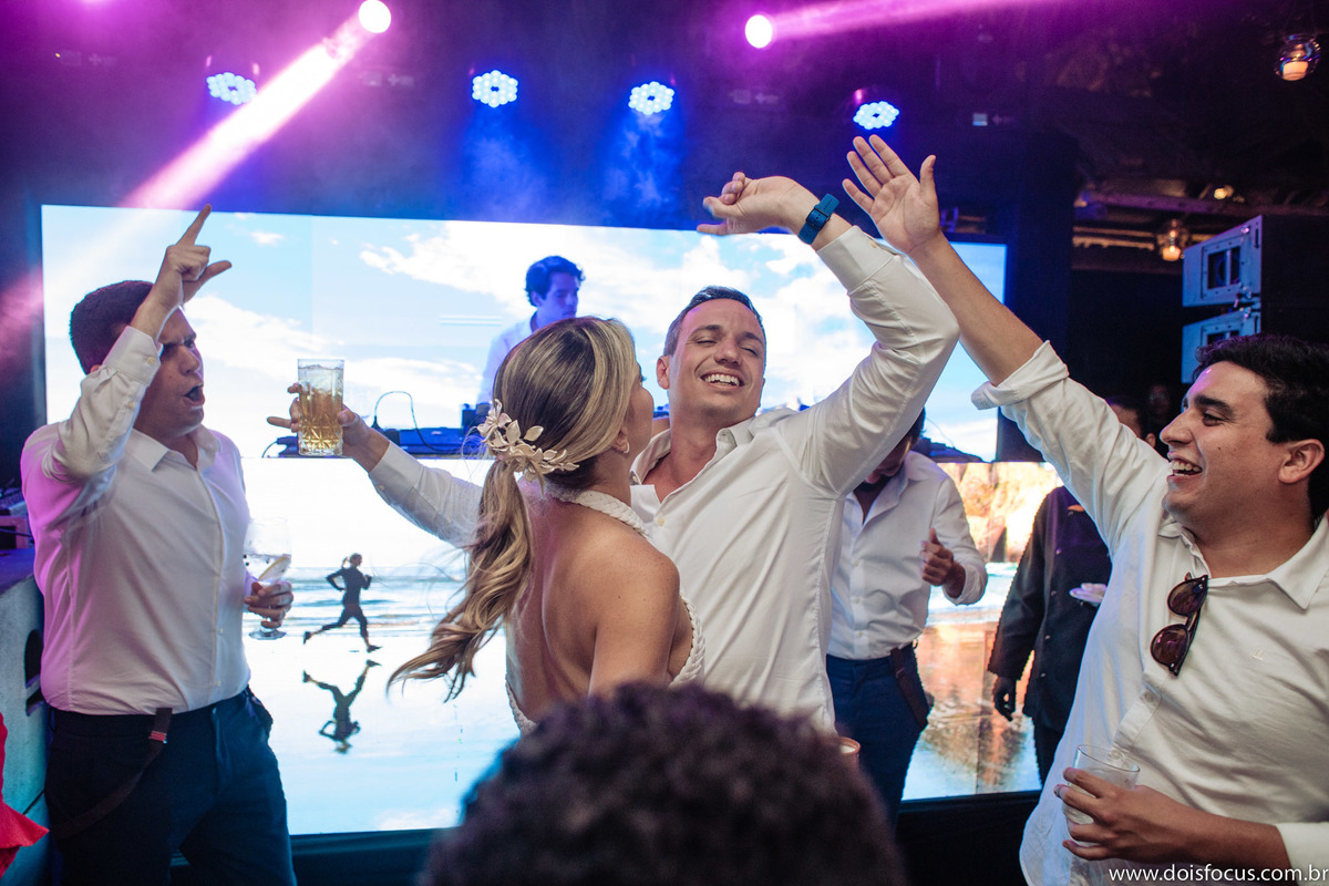 Casamento em Búzios -  RJ | Praia da Tartaruga | Ana e Bernardo.