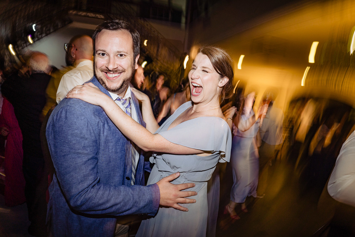 Casamento ao ar livre na Villa Riso | Tati e  Tyler | Fotografia de Casamento - RJ. Mais um Lindo casamento, e olha que ao longo desses anos já fotografamos mais de 300 casamentos, somos os fotógrafos de casamento mais abençoados do Rio de Janeiro.