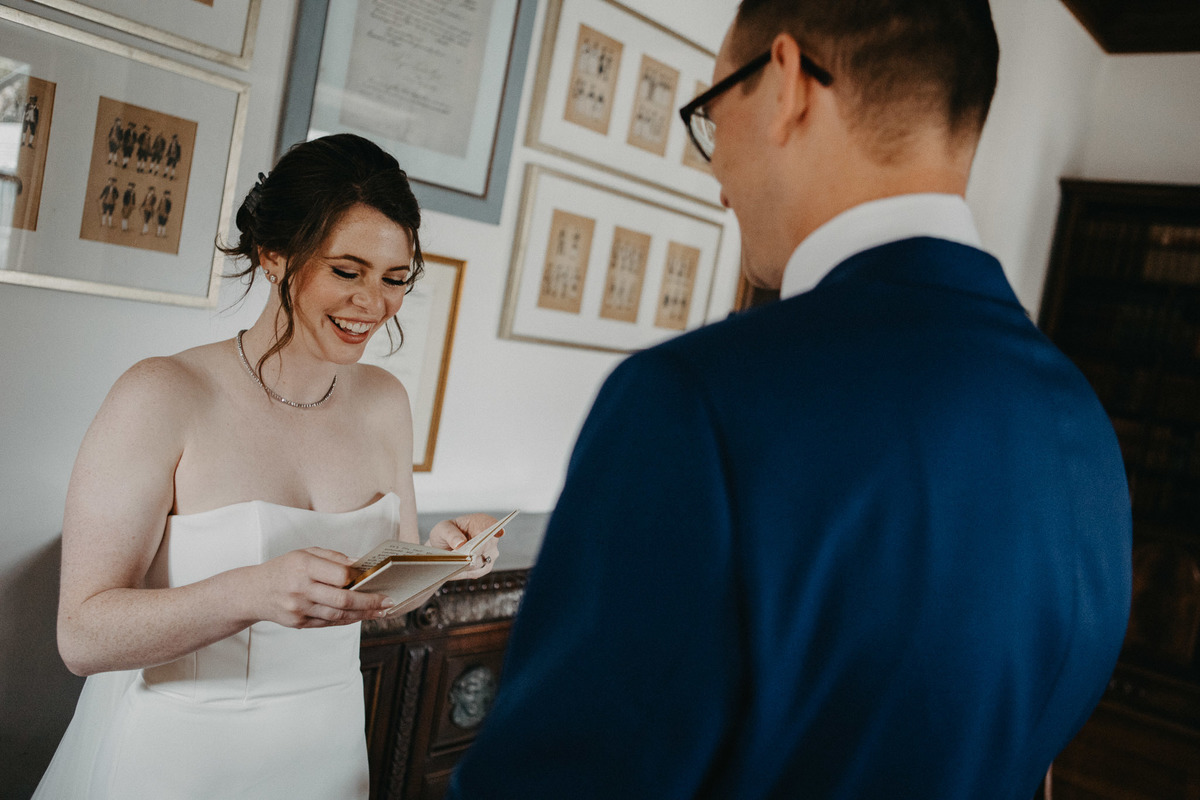 Casamento ao ar livre na Villa Riso | Tati e  Tyler | Fotografia de Casamento - RJ. Mais um Lindo casamento, e olha que ao longo desses anos já fotografamos mais de 300 casamentos, somos os fotógrafos de casamento mais abençoados do Rio de Janeiro.