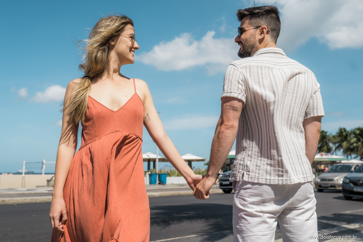 Fotografia de de casamento - Pré wedding - Ensaio urbano - Copacabana - Fotógrafo RJ - Ensaio fotográfico em Copacabana  