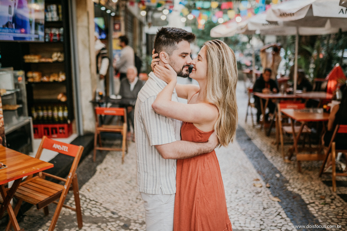 Fotografia de de casamento - Pré wedding - Ensaio urbano - Copacabana - Fotógrafo RJ - Ensaio fotográfico em Copacabana  