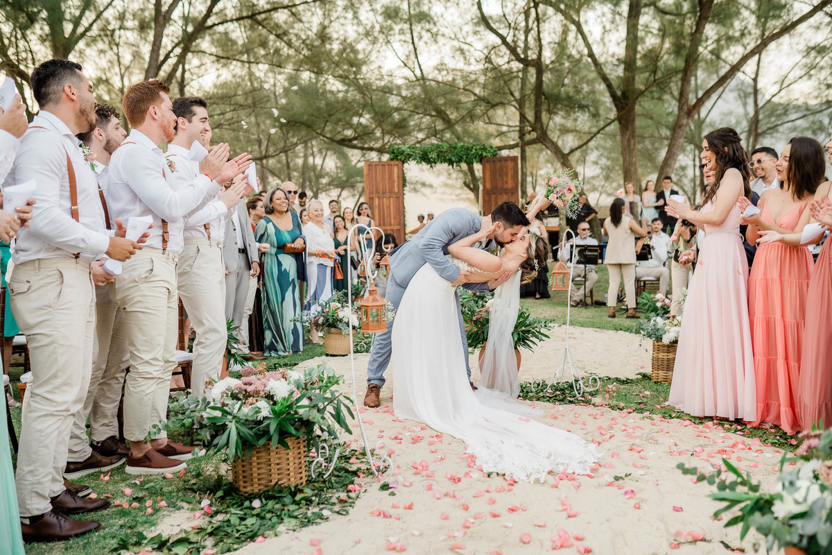 Rio de Janeiro - Casamento ao ar livre | Bianca e Felipe | Grumari Beach Garden