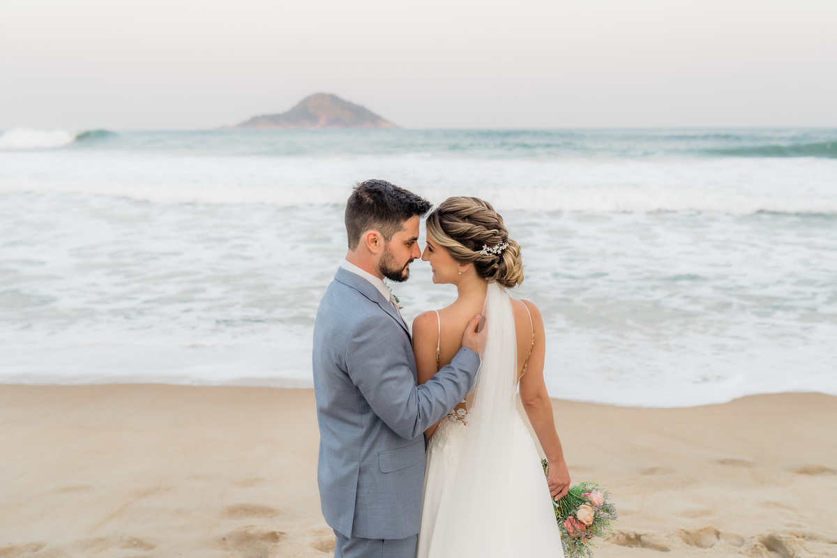 Rio de Janeiro - Casamento ao ar livre | Bianca e Felipe | Grumari Beach Garden