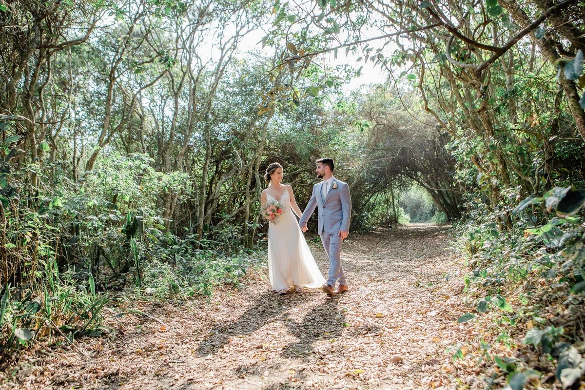 Rio de Janeiro - Casamento ao ar livre | Bianca e Felipe | Grumari Beach Garden