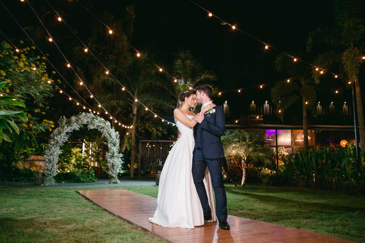 Caroline e Willian |Casamento ao ar livre | Espaço Ser | Fotografia de casamento RJ | Dois Focus