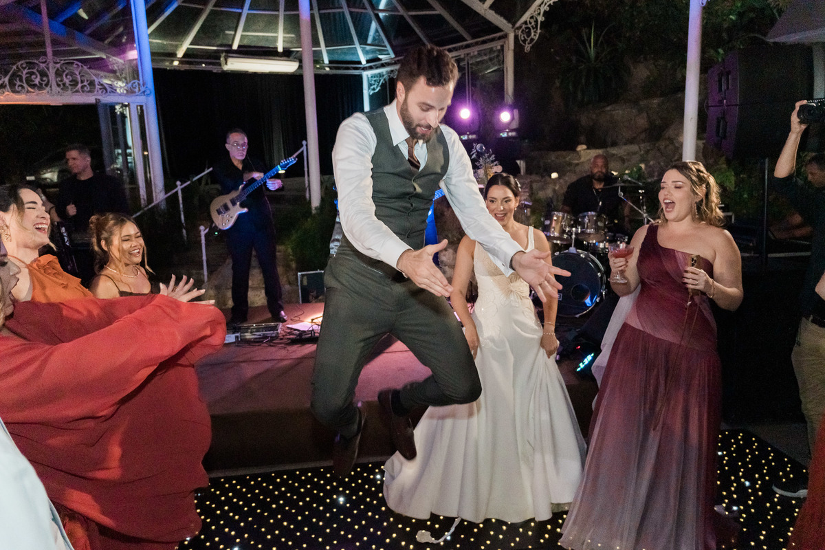 noivos-dancando-pista-casamento-festa.jpg