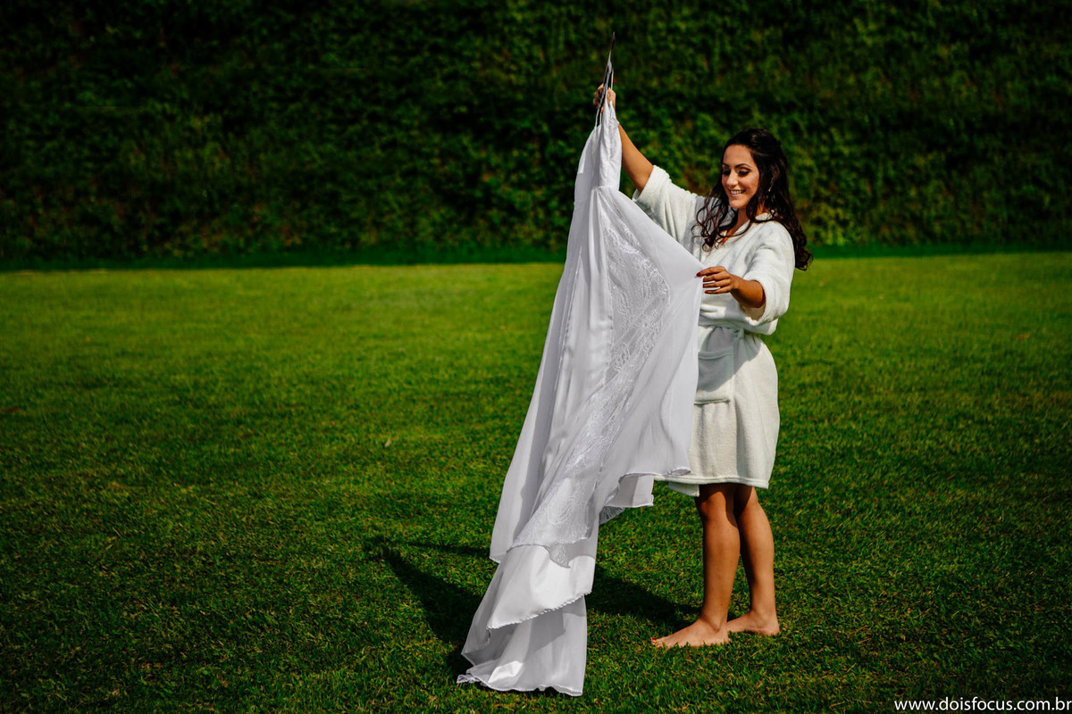 Fotografia  RJ -  Fotógrafo de Casamento - Casamento Juliana e Gabriel - Dois Focus Fotografia de Casamento - Making of noiva - Fotografia de casamento - Vestido de noiva.