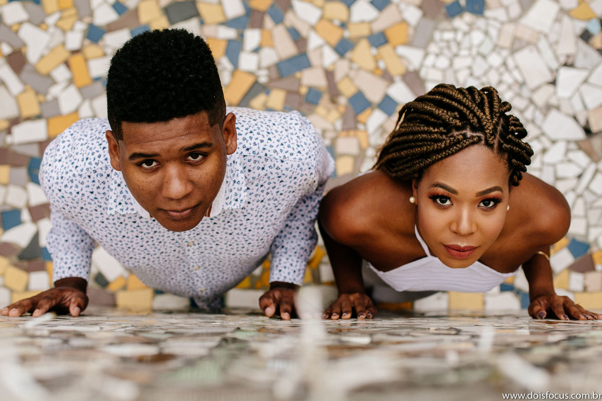 Fotografia  RJ - Préwedding - Ensaio no  Centro Rio de Janeiro - Fotógrafo de Casamento -  Ensaio Daiene e Jorge - Dois Focus Fotografia de Casamento - The maze rio - Ensaio pré casamento - Ensaio casal - Fotografia de casamento RJ - Ensaio de noivos.