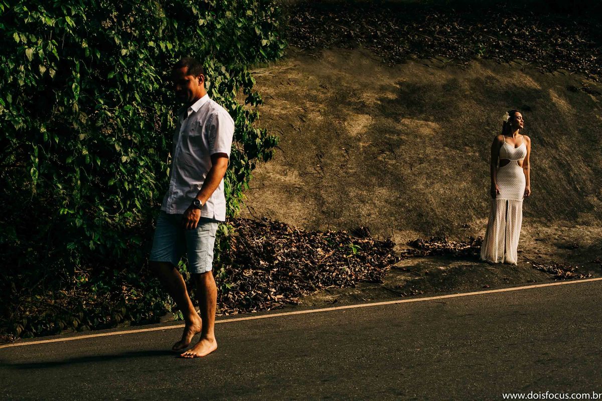  Casal apaixonado em Grumari  - ensaio de noivado -  pré casamento - prewedding - Samyla e Rafael
