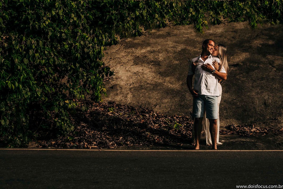  Casal apaixonado em Grumari  - ensaio de noivado -  pré casamento - prewedding - Samyla e Rafael