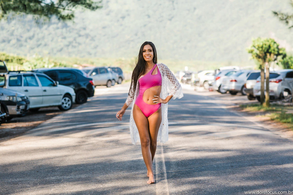 Ensaio 15 anos em Grumari - ensaio debutante na prafia - fotografia de 15 anos.