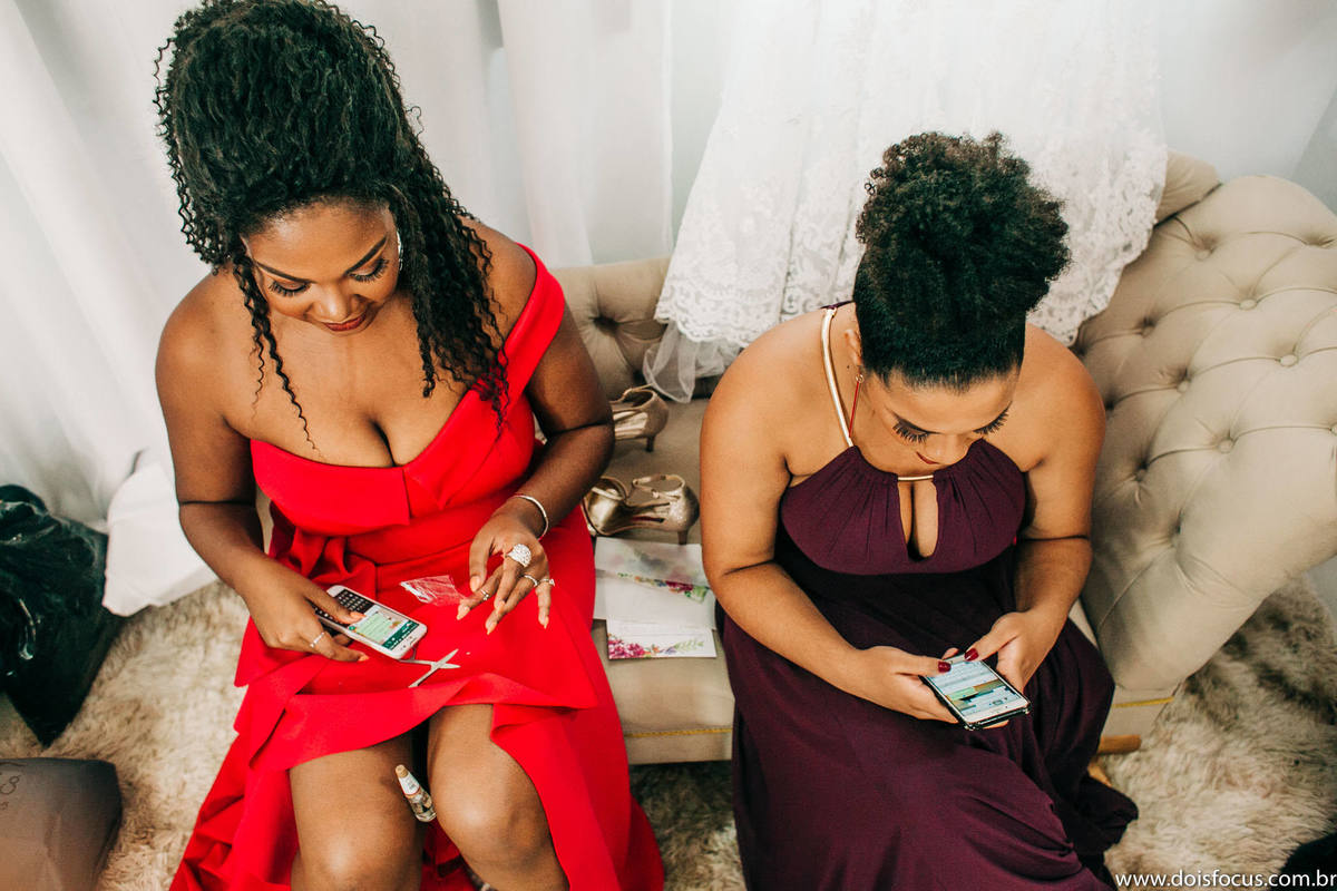 Making of da noiva com amigos e familiares 