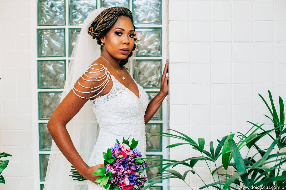 retrato da noiva antes do casamento - Making of da noiva com amigos e familiares 